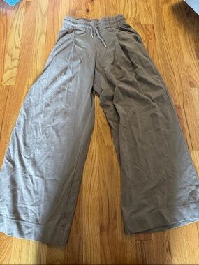 Wide-Leg Drawstring Pants - Taupe. From Zara. Size S.